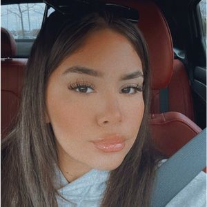 Meet your Posher, Itzel